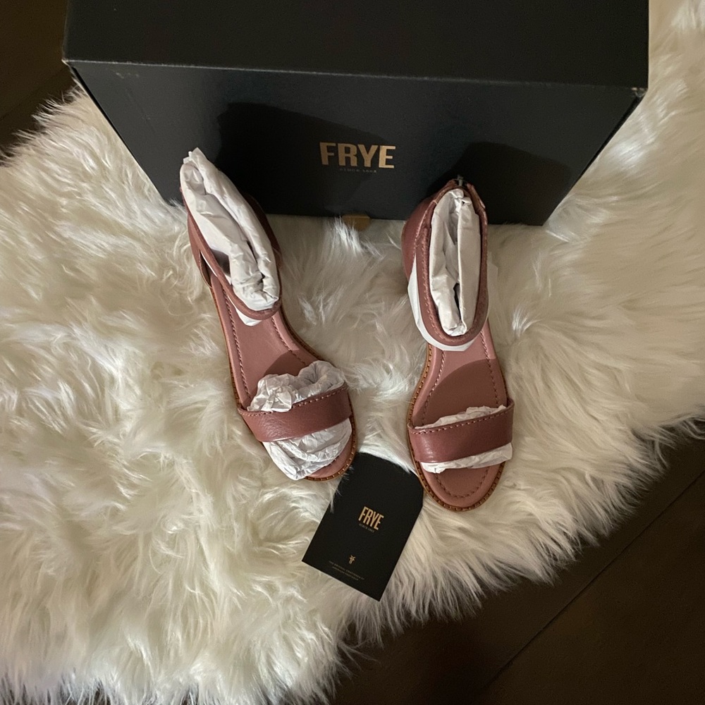 Frye Mauve Pink Brielle Zip Cute Block Ankle Heels.